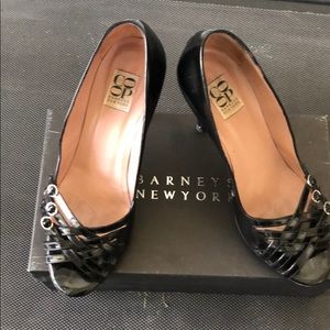 Woman shoe, patterned leather, high heel size 7